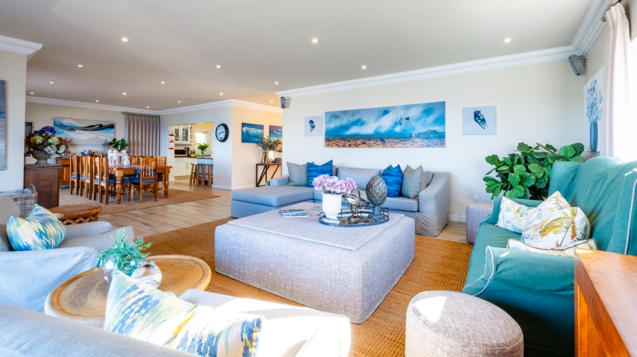 7 Bedroom Property for Sale in Beacon Isle Western Cape